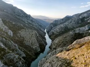 Cañón de Matka en el norte de Macedonia