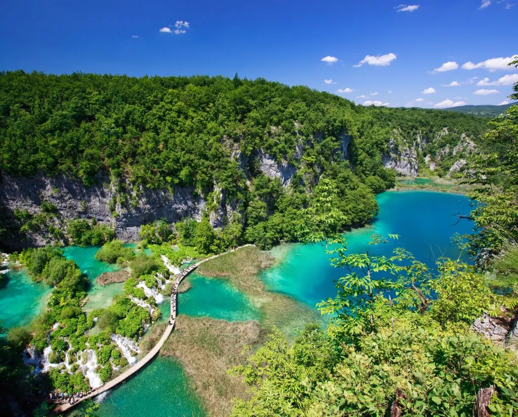 Parco nazionale dei laghi di Plitvice in Croazia bellissimo paesaggio
